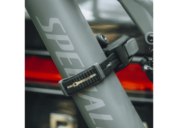 Platform towbar bike rack foldable Thule Epos 3-bike