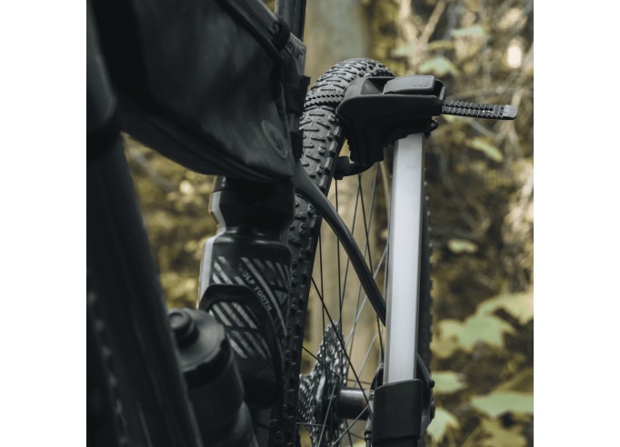 Platform towbar bike rack foldable Thule Epos 3-bike