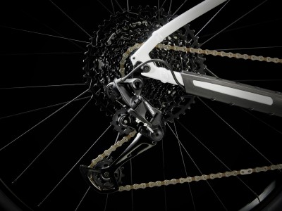 TREK Marlin 7 Gen 3 Crystal White kalnų dviratis