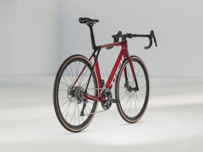 Road bike TREK Madone SL 6 Gen 8 Crimson 2