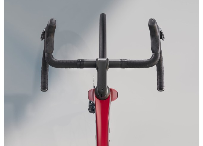 Road bike TREK Madone SL 6 Gen 8 Crimson