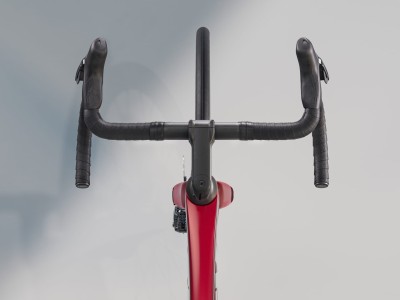 Road bike TREK Madone SL 6 Gen 8 Crimson