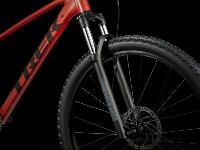 TREK Marlin 6 Gen 3 Lava kalnų dviratis