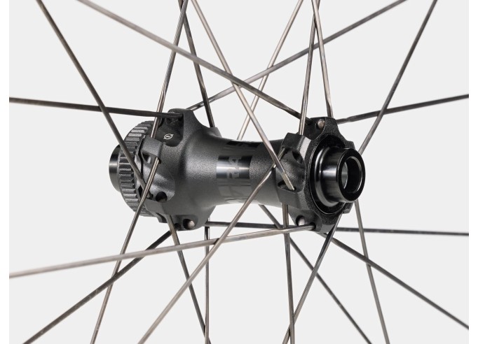Front wheel Bontrager Paradigm Pro 30 TLR Disc