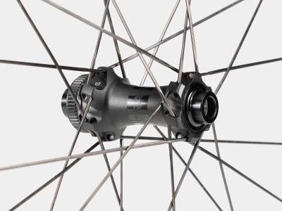 Front wheel Bontrager Paradigm Pro 30 TLR Disc