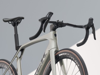 Road bike TREK Madone SL 7 Gen 8