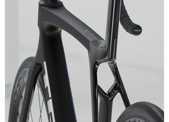 Road bike TREK Madone SL 6 Gen 8 Matte Dark Web