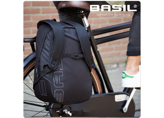 Basil Flex bicycle backpack, 17L, forest green