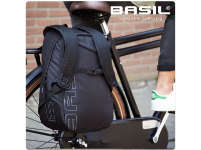 Basil Flex bicycle backpack, 17L, forest green