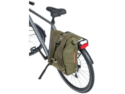Basil SoHo bicycle backpack Nordlicht, 17L, moss green