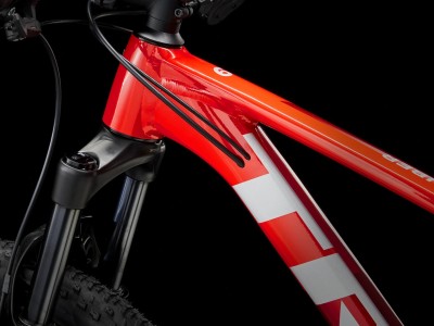 TREK Procaliber 6 Satin Viper Red/Crimson kalnų dviratis