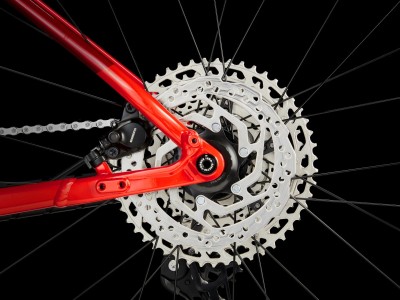 TREK Procaliber 6 Satin Viper Red/Crimson kalnų dviratis