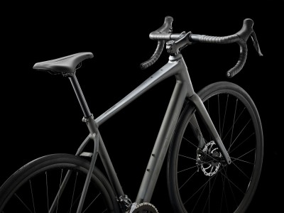 Plento dviratis TREK Domane AL 2 Gen 4 Matte Lithium Grey