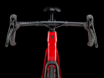 Plento dviratis TREK Domane AL 2 Gen 4 Crimson to Dark Carmine Fade