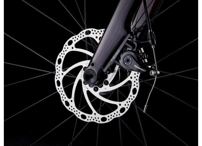 Road bike TREK Domane AL 2 Gen 4 Crimson to Dark Carmine Fade