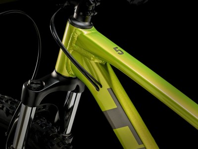 TREK Marlin 5 Gen 3 Power Surge kalnų dviratis