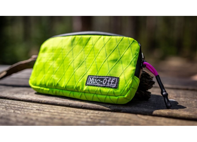 Muc Off Rainproof Essentials Case Hi-Vis