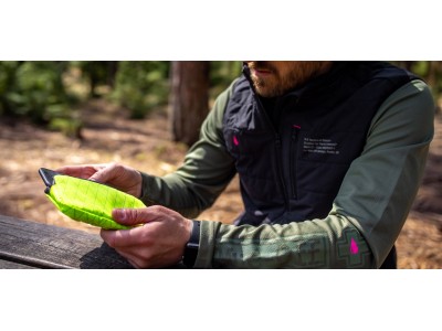 Muc Off Rainproof Essentials Case Hi-Vis