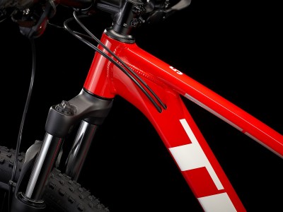 TREK Marlin 5 Gen 2 Radioactive Red kalnų dviratis