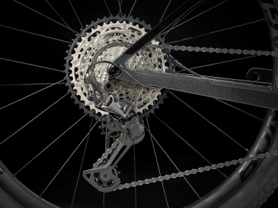 TREK Procaliber 9.8 Dark Prismatic/Trek Black kalnų dviratis