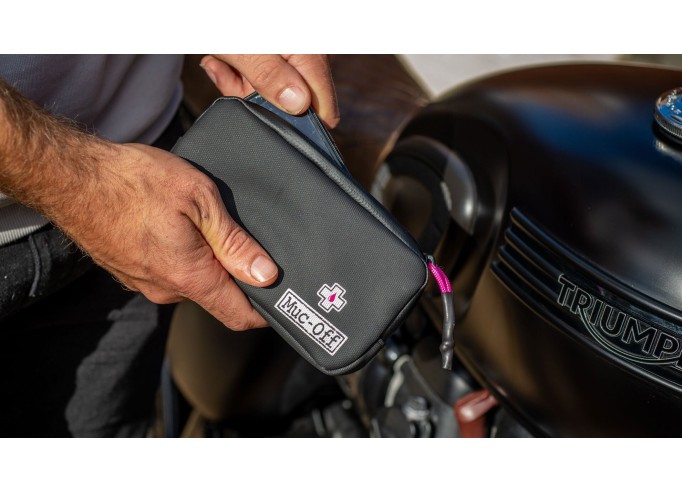 Rainproof Essentials Case Muc-Off