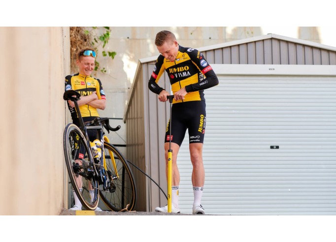 BBB BFP-27 AirSteel pastatoma pompa, yellow