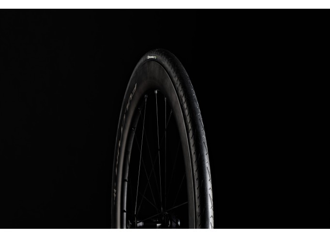 Tire Pirelli Cinturato EVO TLR