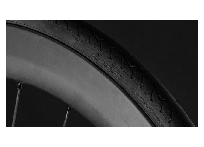 Tire Pirelli Cinturato EVO TLR