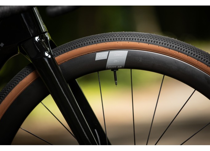 Gravel bike Superior XR 9.8 GR Matte Carbon / Gloss Black