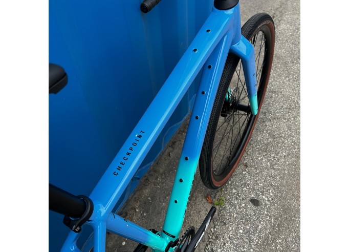 TREK Checkpoint ALR 5 Fjord Blue to Miami Green Fade