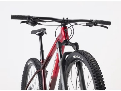 TREK Marlin 7 Gen 3 kalnų dviratis | Fury Red/Lithium Grey Fade