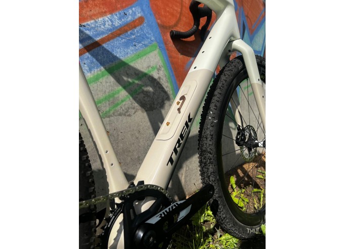 TREK Checkpoint SL 6 AXS Gen 3 gravel dviratis | Era White/Buff Beige