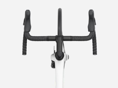 Road bike TREK Madone SL 5 | Gloss Crystal White/Matte Deep Smoke 2