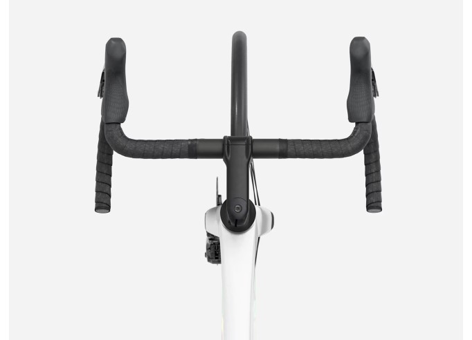 Road bike TREK Madone SL 5 | Gloss Crystal White/Matte Deep Smoke