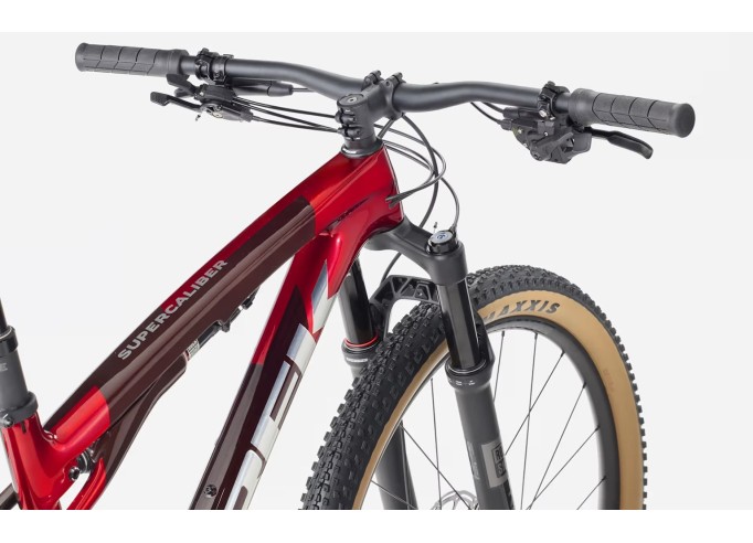 Mountainbike TREK Supercaliber SL 9.6 | Fury Red/Carbon Red Smoke