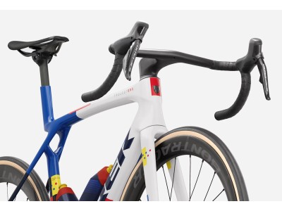 Road bike TREK Madone SLR 9 | Lidl-Trek Team Replica