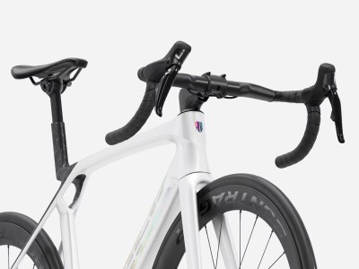 TREK Madone SL 7 plento dviratis | Gloss Crystal White/Matte Deep Smoke