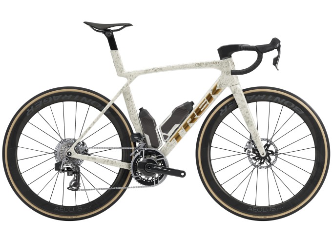 TREK Madone SLR 9 AXS plento dviratis | Era White/Supernova Marble