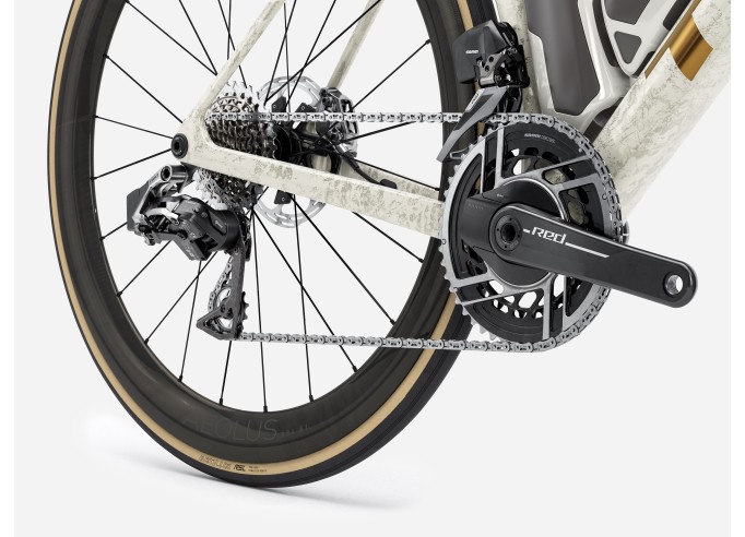 TREK Madone SLR 9 AXS plento dviratis | Era White/Supernova Marble