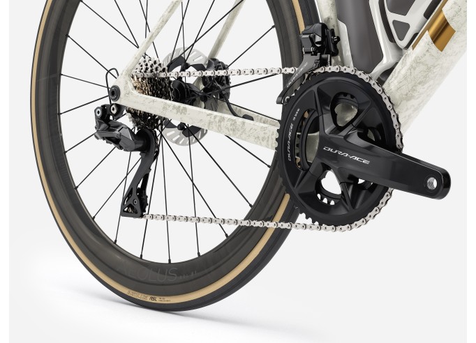 Road bike TREK Madone SLR 9 | Era White/Supernova Marble