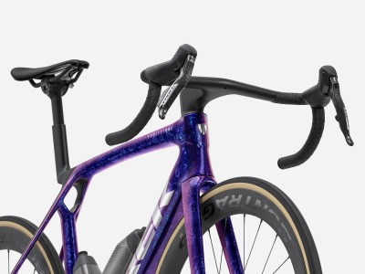 Road bike TREK Madone SLR 7 AXS | Purple Phaze/Amethyst Marble