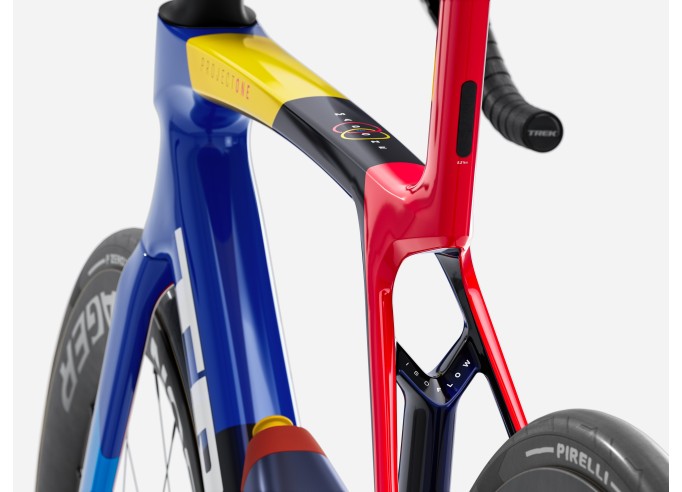 TREK Madone SLR 7 AXS plento dviratis | Team Replica