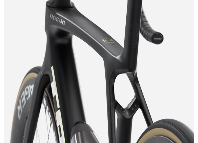 Road bike TREK Madone SLR 7 | Matte Deep Smoke