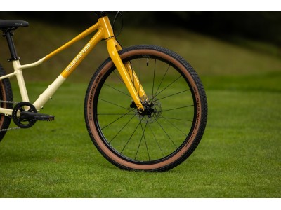 Superior F.L.Y. 24 | Gloss Yellow 2